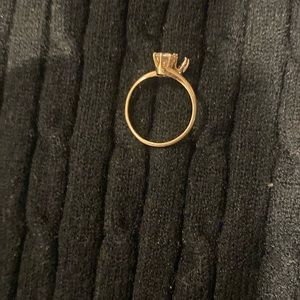 14k gold women’s ring